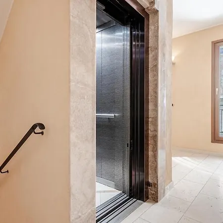 Live The History- A Due Passi Dal Castello * Ferrara